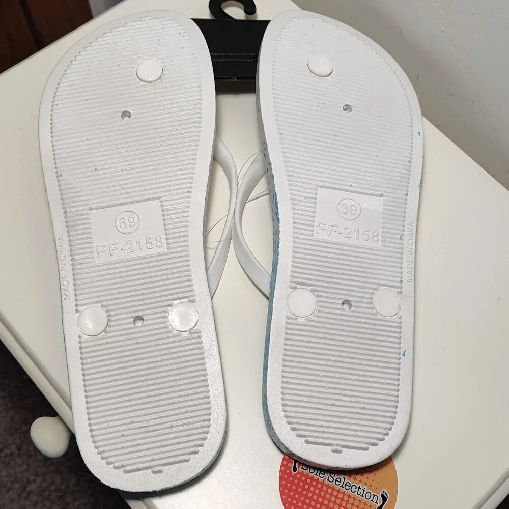 Sole Selection white, green & blue flip flop sandals, new with tags, sz. S (5/6) - Picture 3 of 5